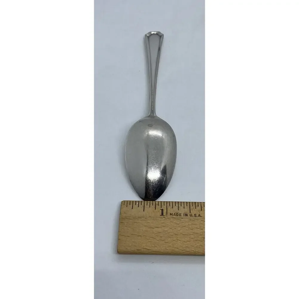 1922 Oneida Community Silver Plate 5 7/8” Teaspoon Beverly Pattern No Monogram